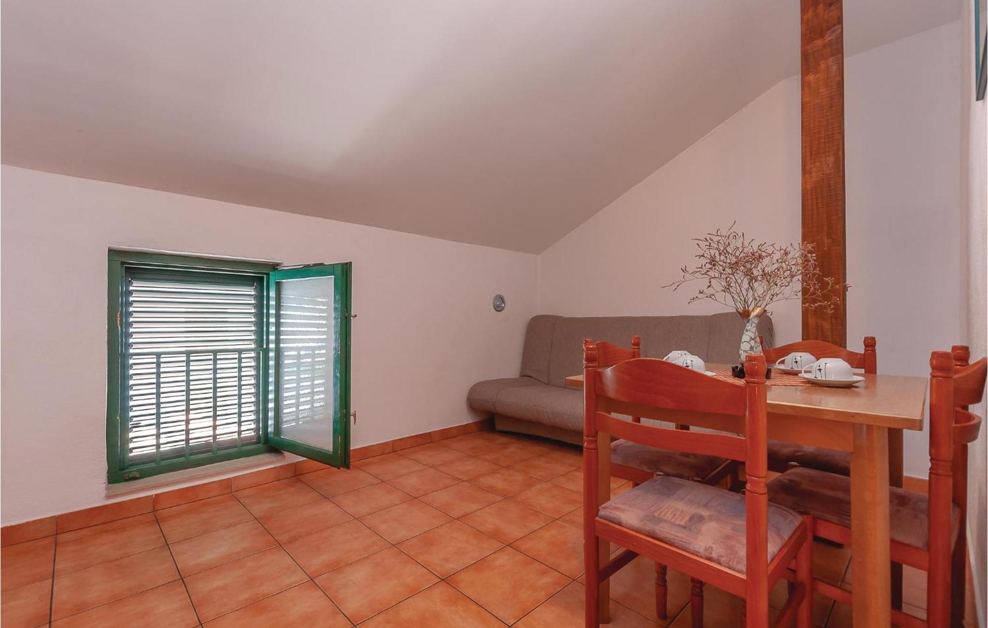 Gorgeous Apartment In Tisno With Kitchen 外观 照片
